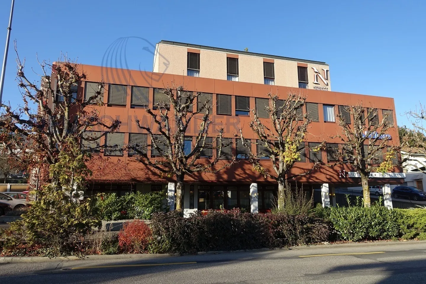Edificio ad uso misto in vendita - Foto 1 di 19