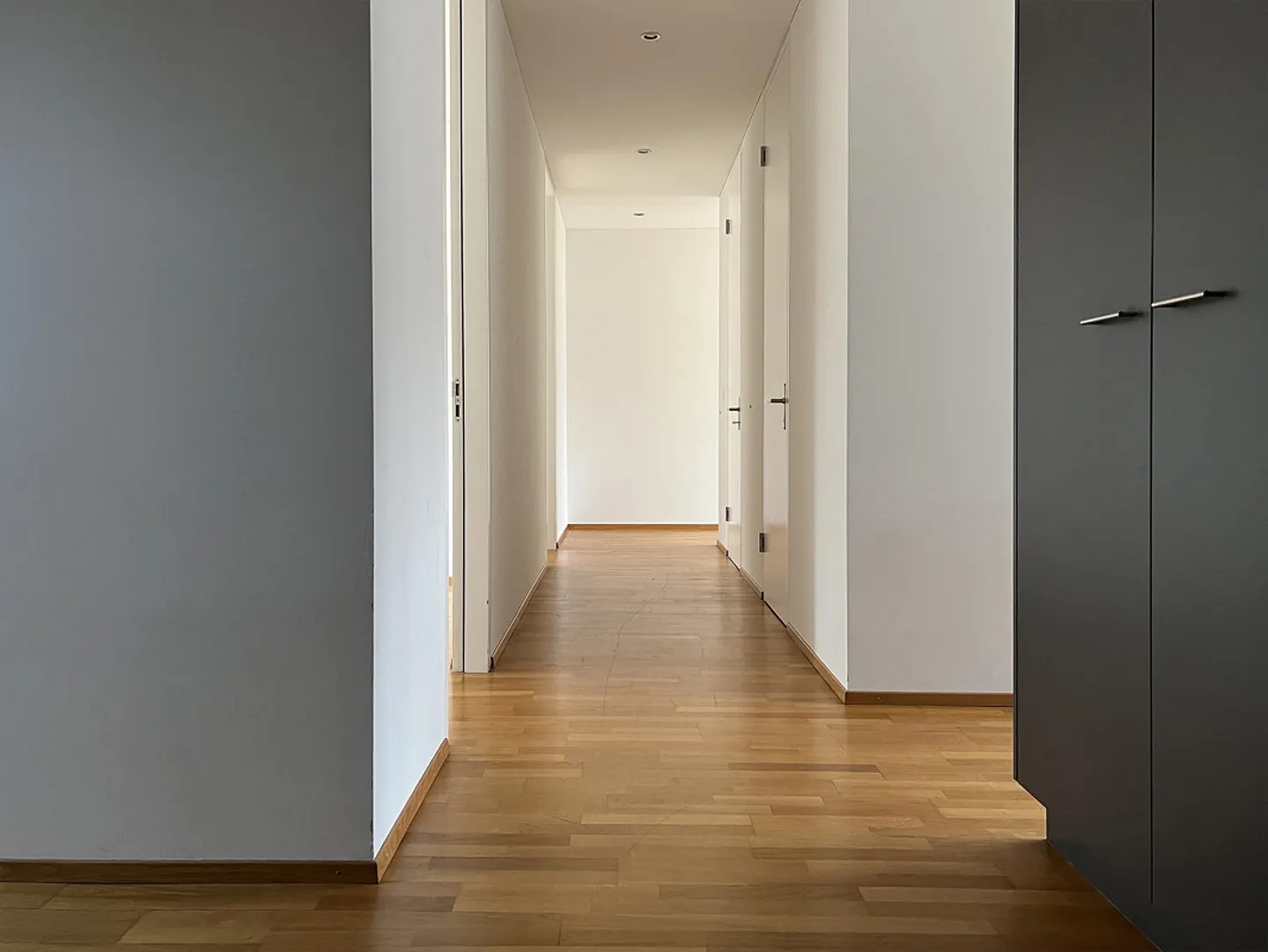 Quiet living in a central location - Photo 5 of 8