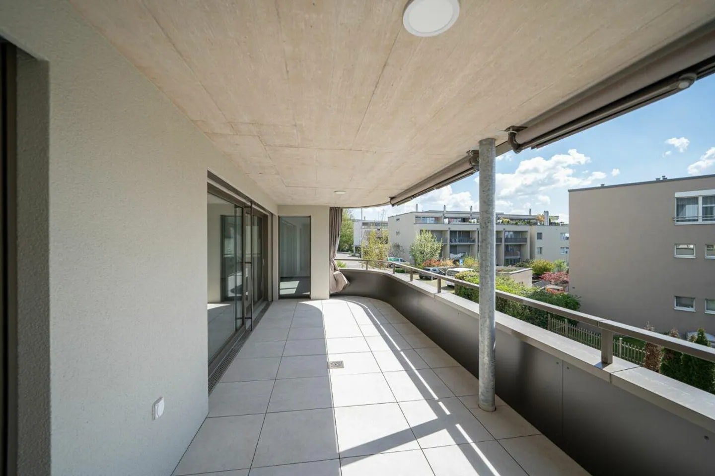 First occupancy: Exclusive 5.5 room new apartment - Photo 5 of 21