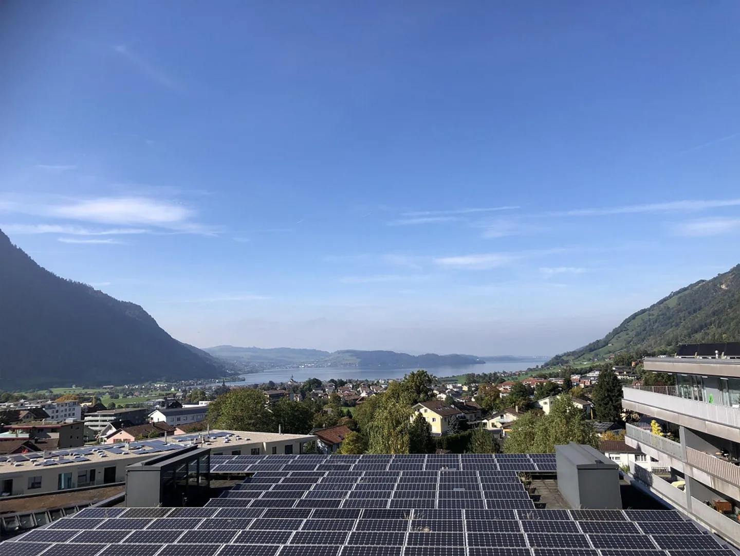 Luxuriöse 6 1/2 Zimmer -Attikawohnung - Foto 2 von 4