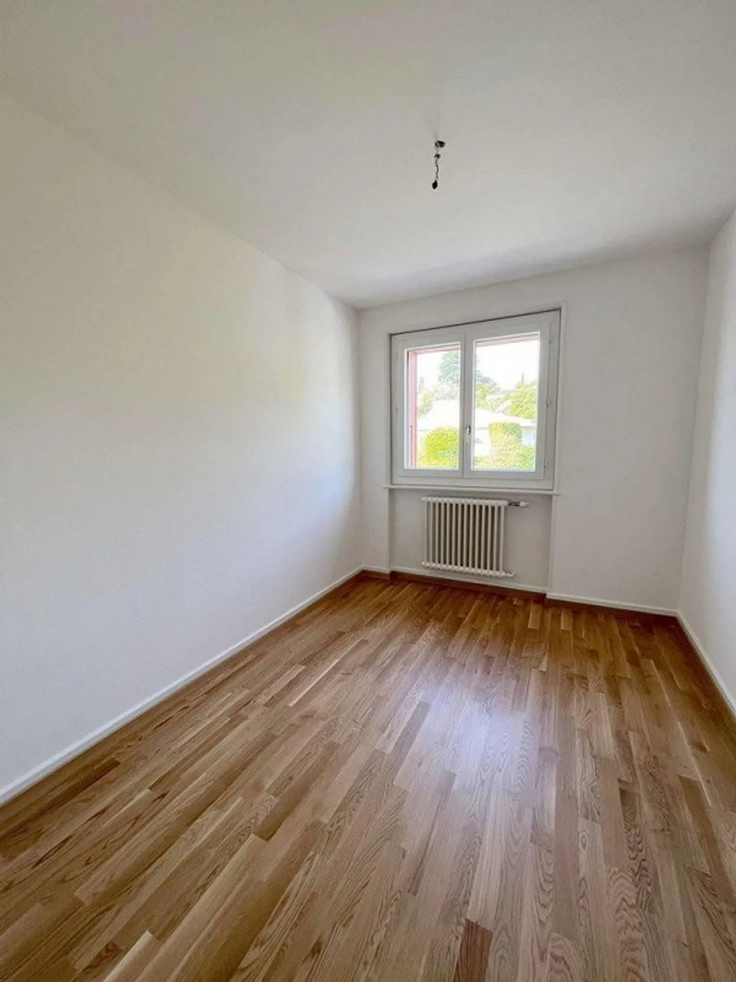 Bell'appartamento con vista sulle montagne in un quartiere tranquillo. - Foto 5 di 8