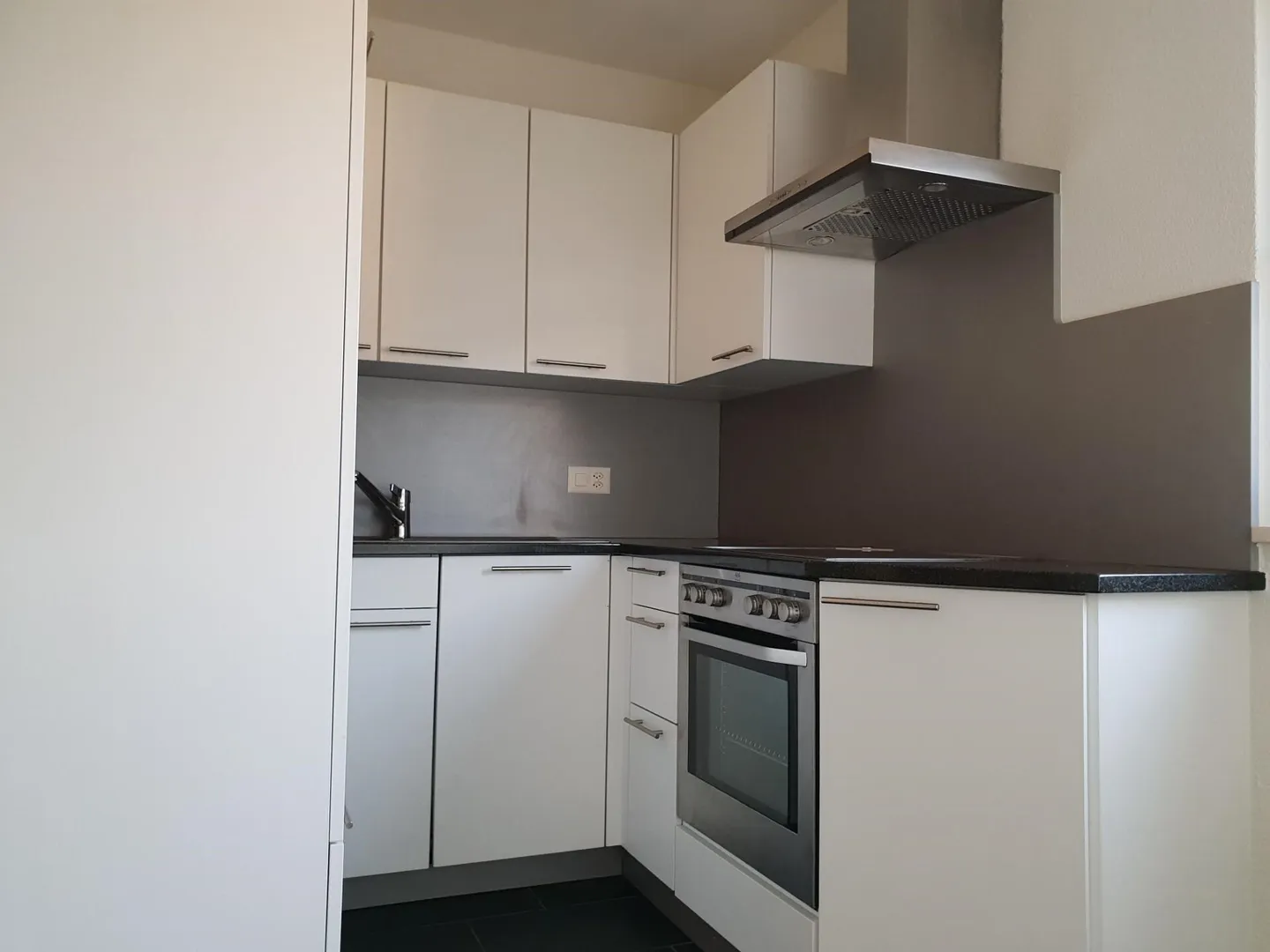 Appartement 2,5 pièces à louer dans le centre-ville - Photo 2 sur 7