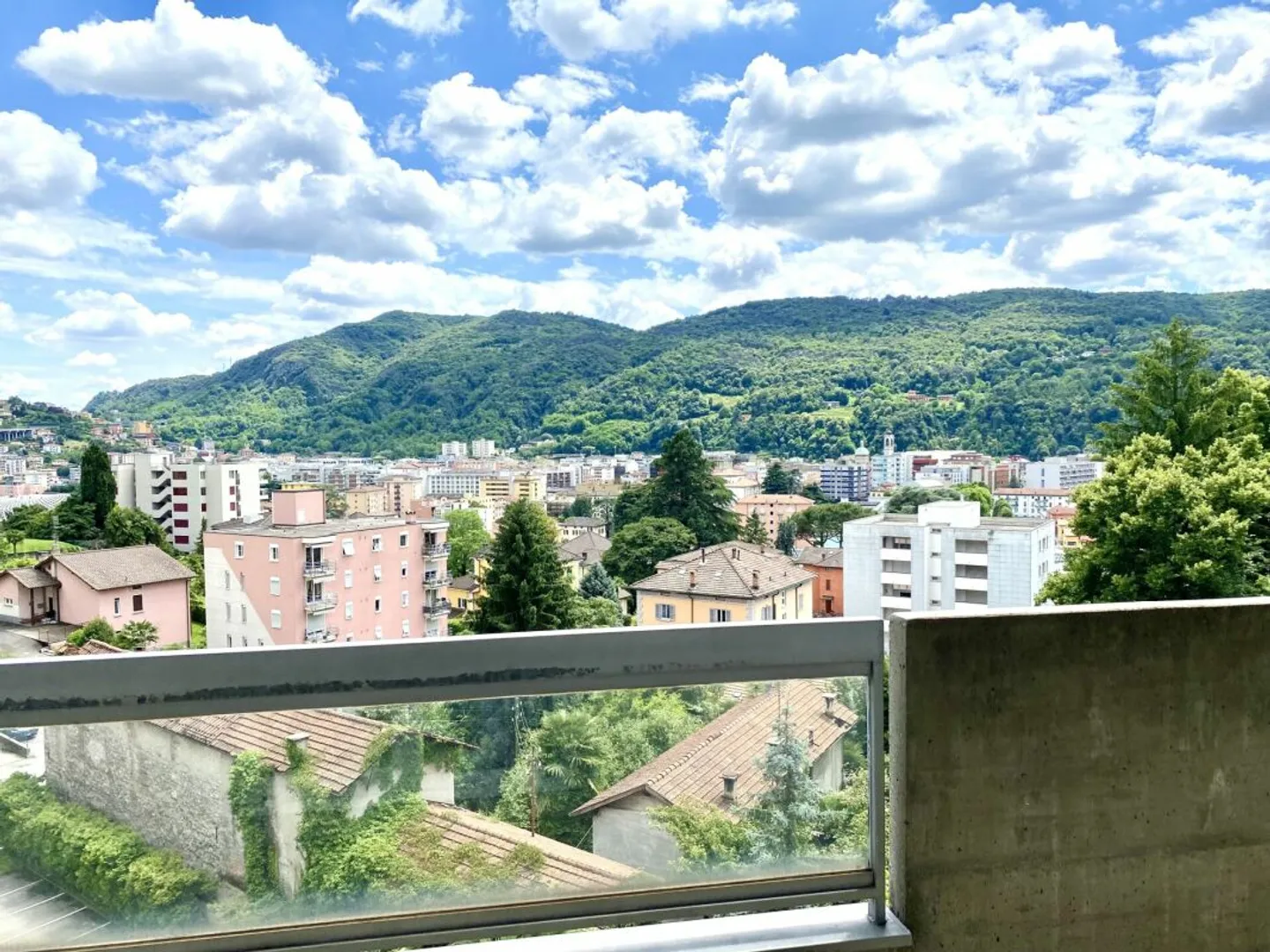 Luminoso appartamento a Vacallo - Foto 6 di 23