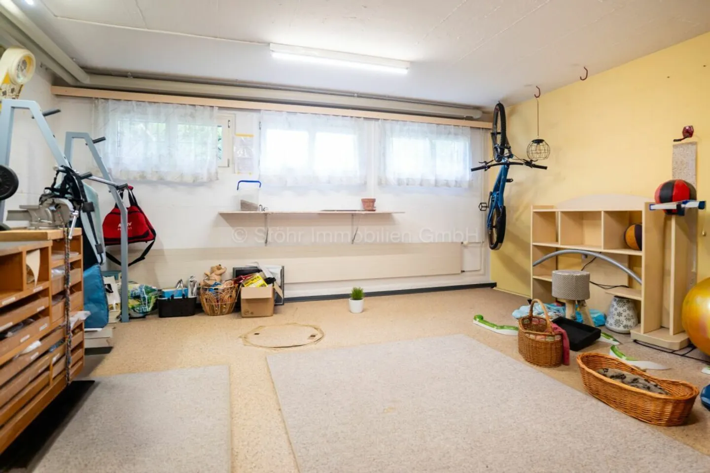 Maison individuelle spacieuse de 6,5 pièces avec un bel environnement - Photo 19 sur 24