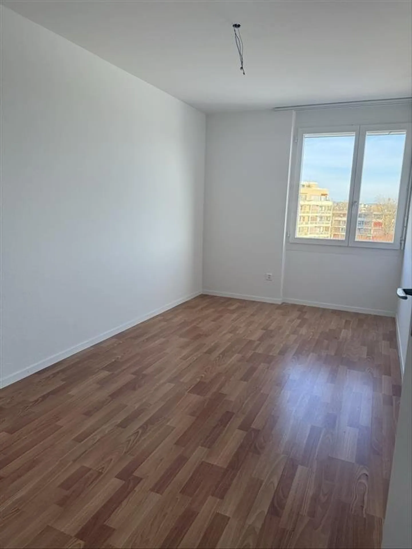 Appartamento moderno di 3,5 stanze in una posizione favorevole - Foto 4 di 6