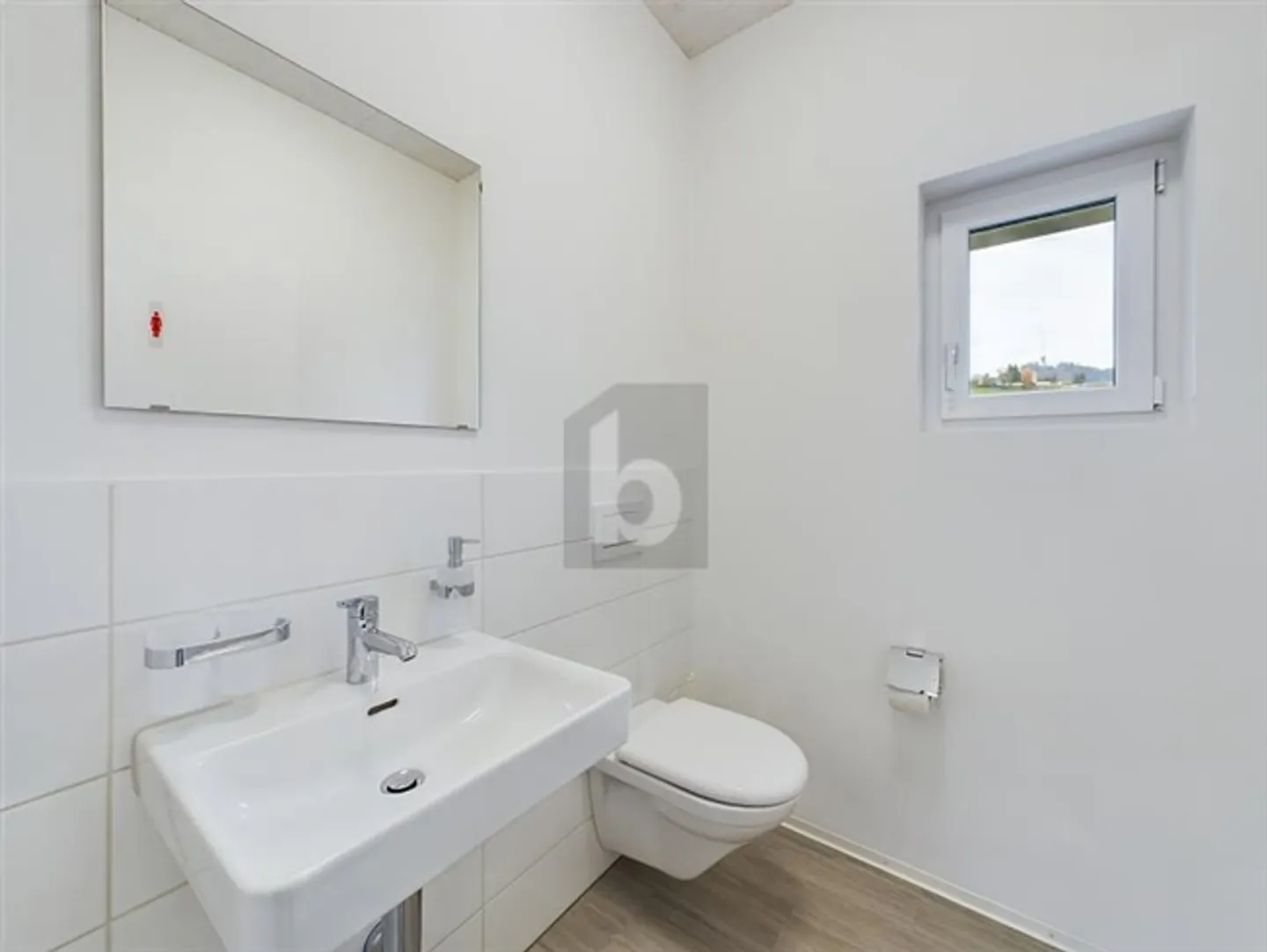 ACCESSIBILE IN MODO OTTIMALE, LUMINOSO E SPAZIOSO - Foto 5 di 6