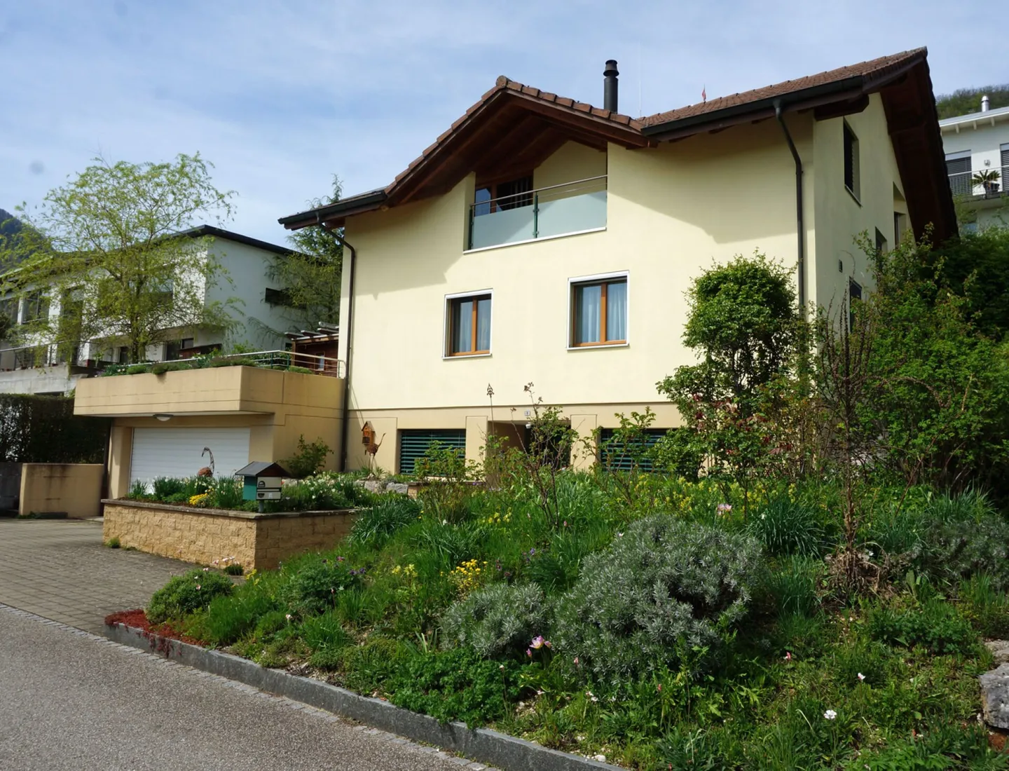 ...erfüllt Ansprüche und überzeugt... - Foto 1 von 14