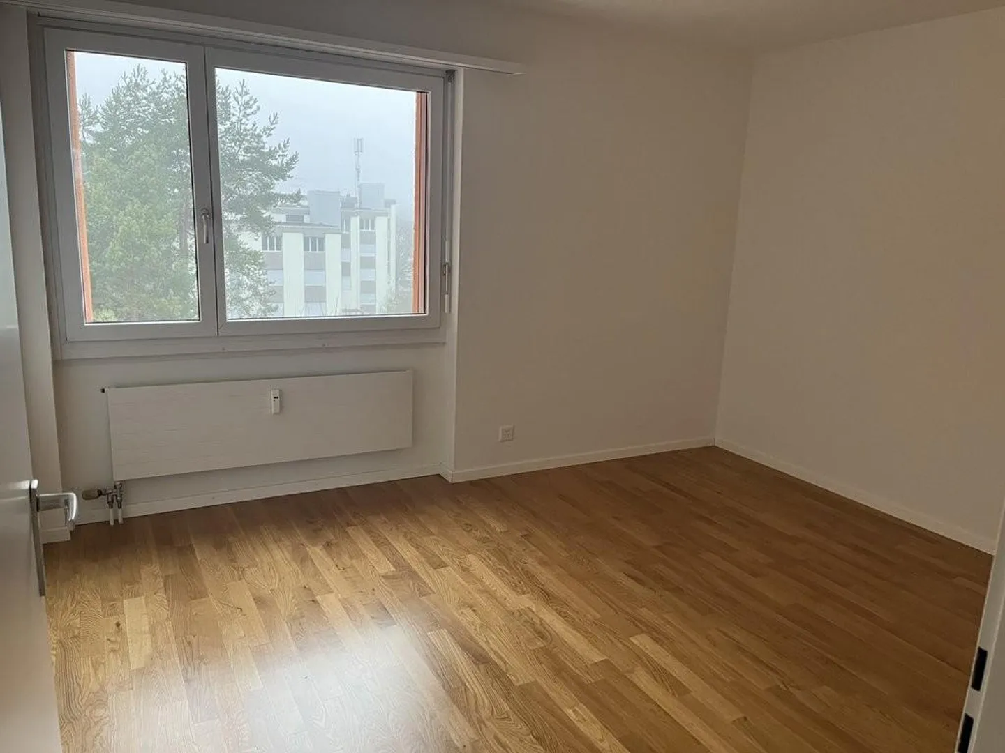 Grosszügige 5.5-Zimmer-Wohnung - zentral und ruhig gelegen - Foto 6 von 12