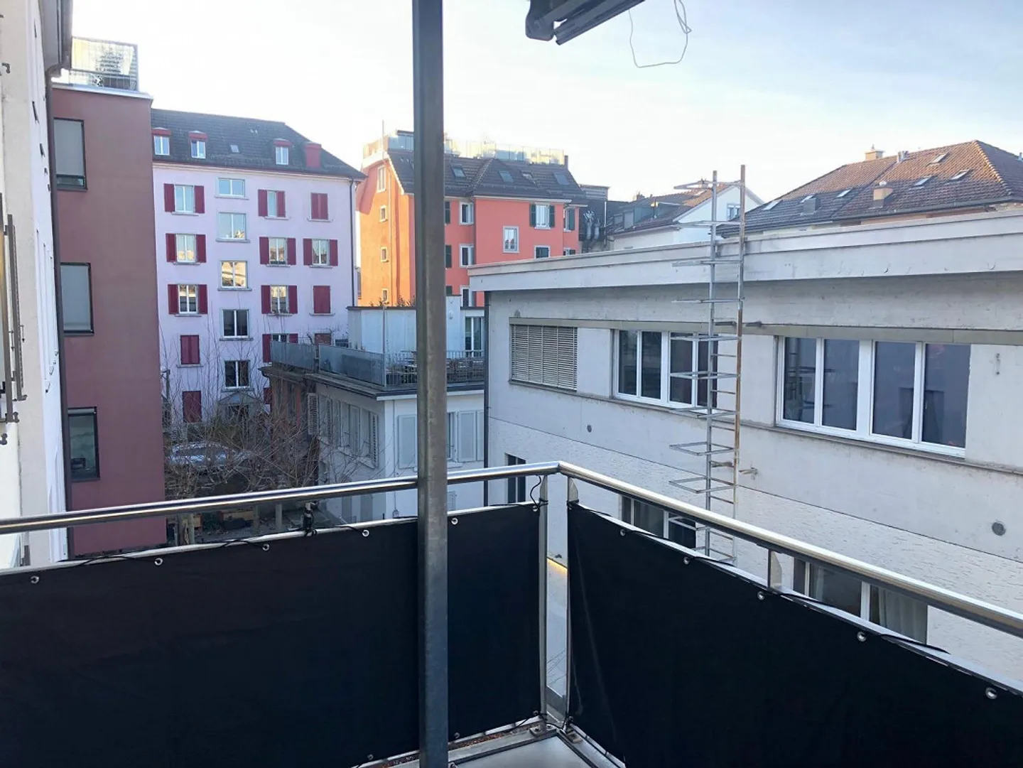 Living in the middle of Zurich - Photo 6 of 7