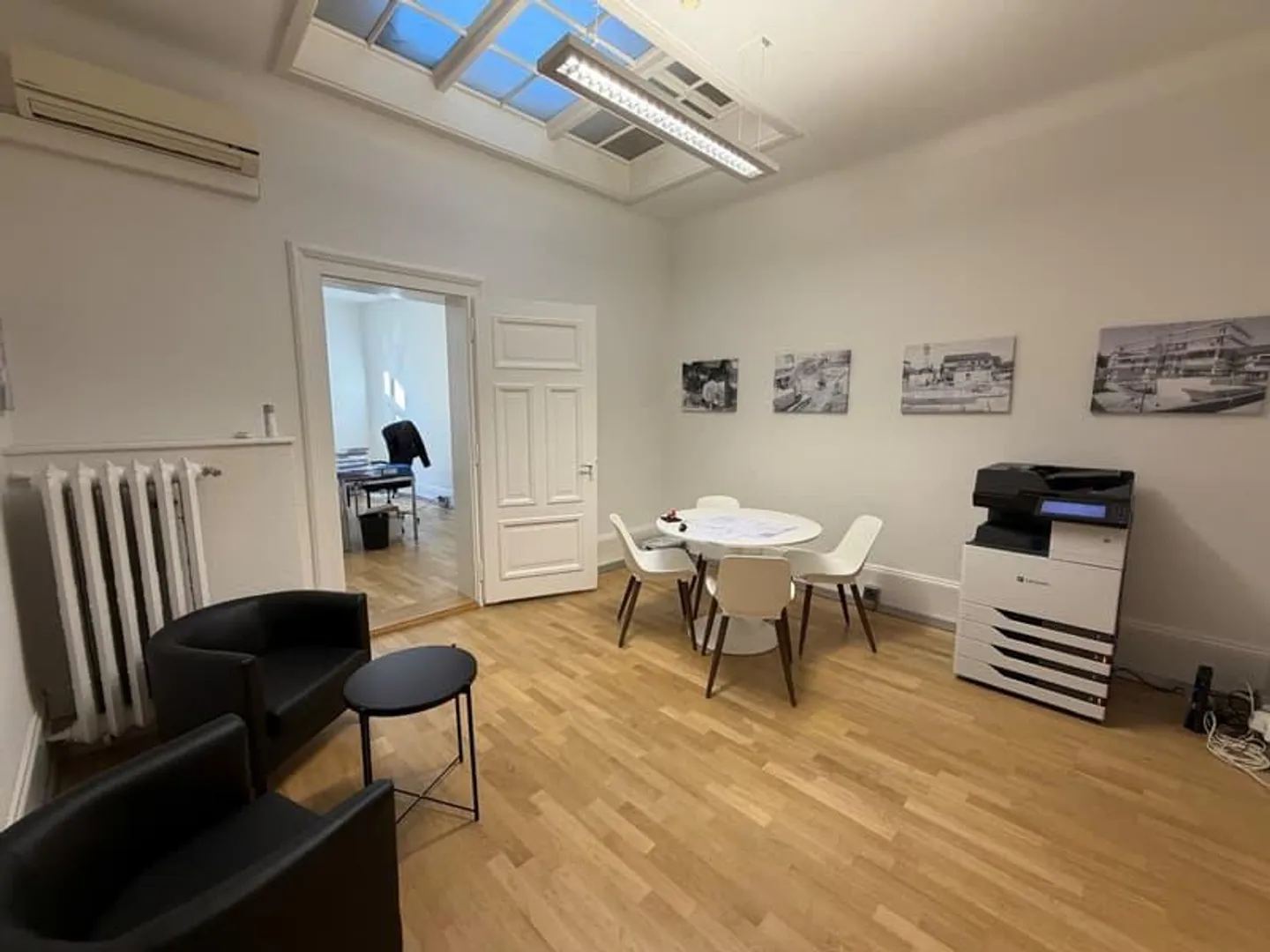 Attractive Office in the Heart of Bern - Photo 3 of 3