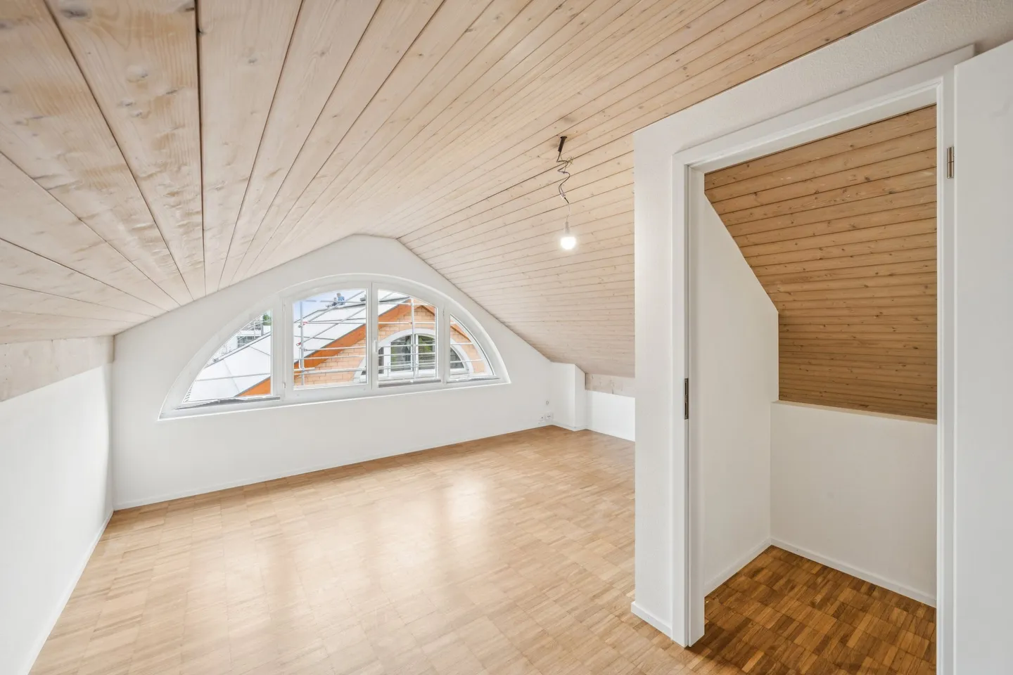 Première occupation après rénovation - Appartement en duplex avec espace jardin - Photo 8 sur 12