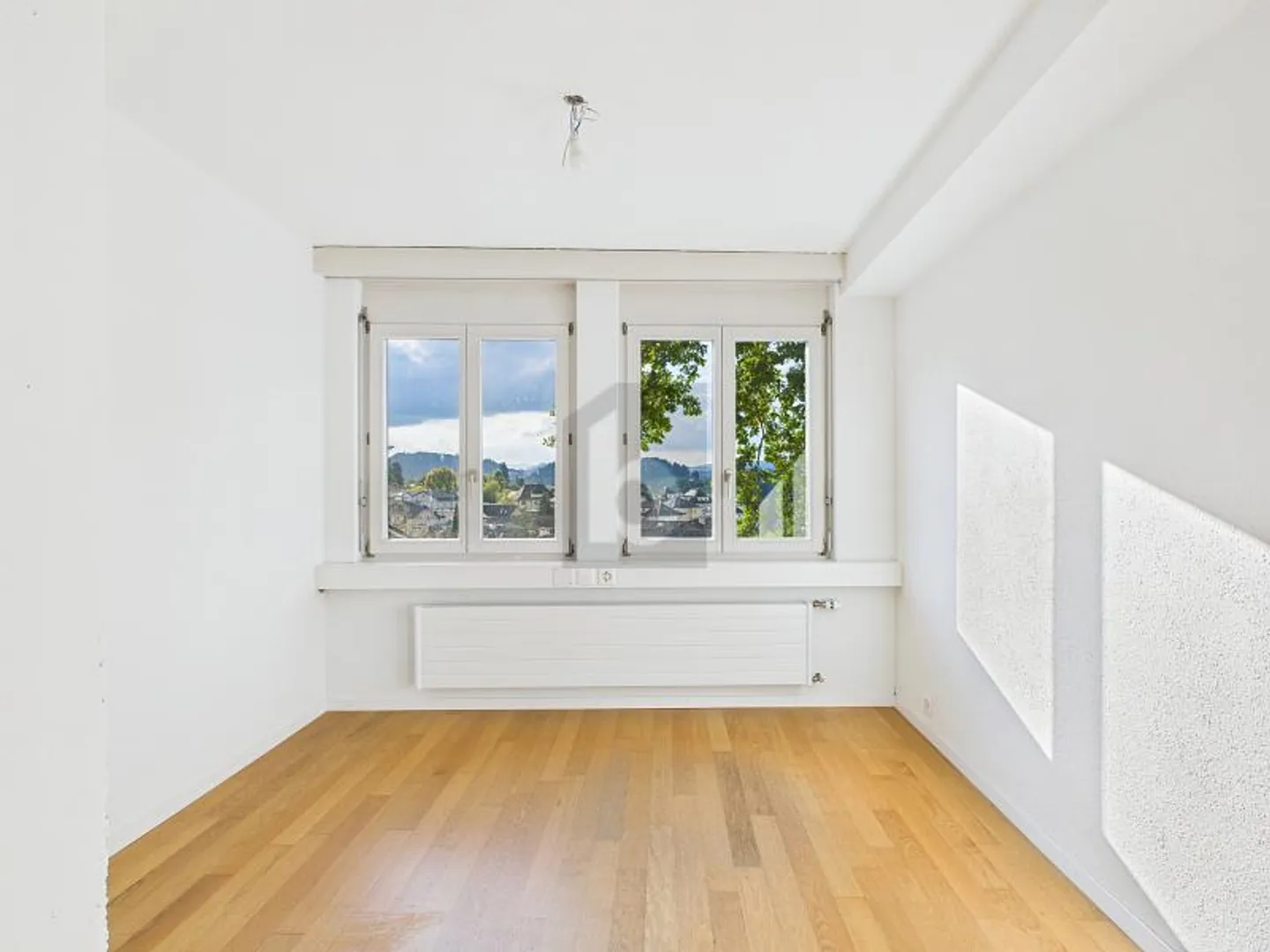 Office space for rent - Photo 3 of 6