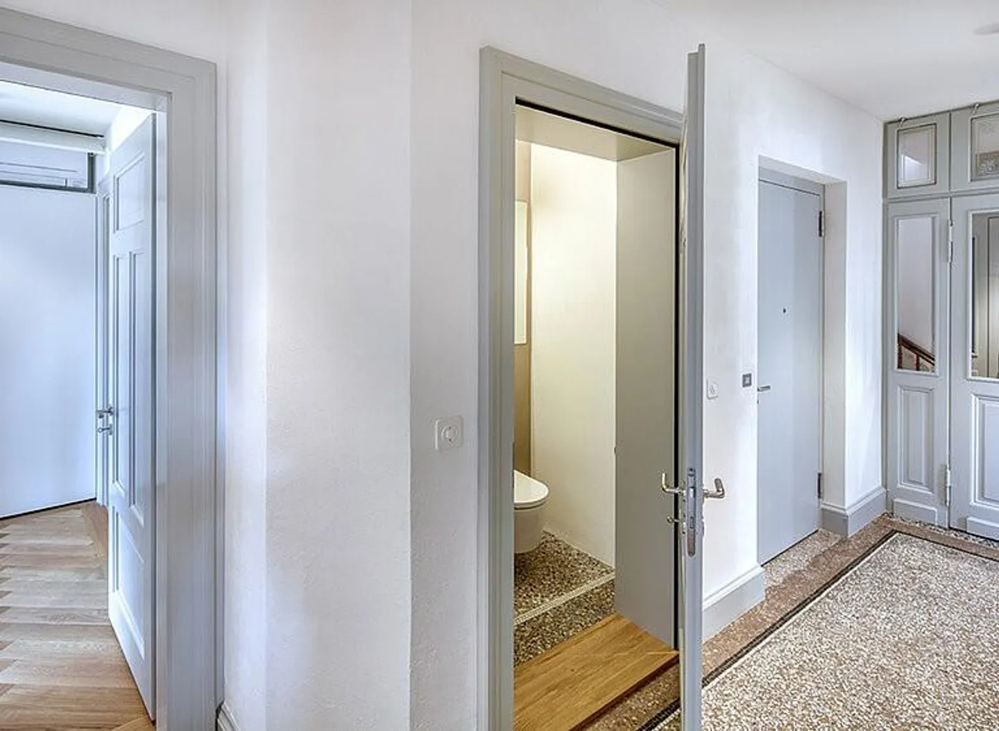 Appartement de 3,5 pièces exclusif avec charme historique et luxe contemporain – au cœur de Zurich - Photo 5 sur 10
