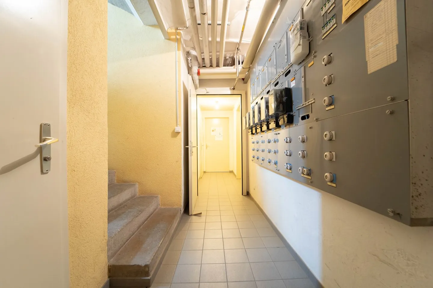 Mixed-use building - Photo 5 of 5