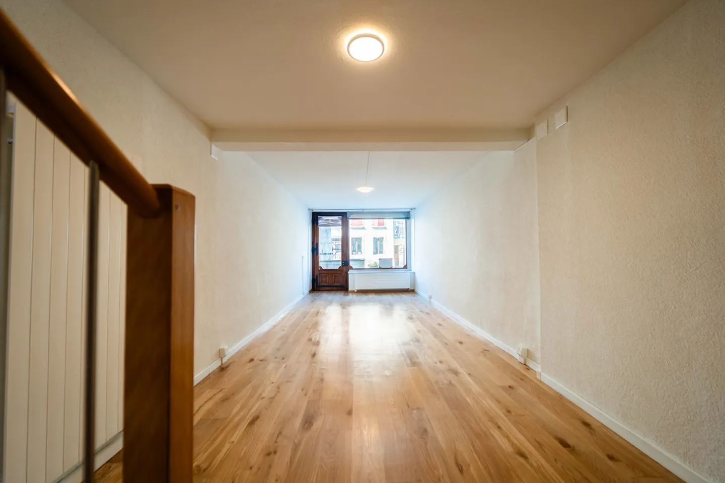 Mixed-use building - Photo 5 of 8