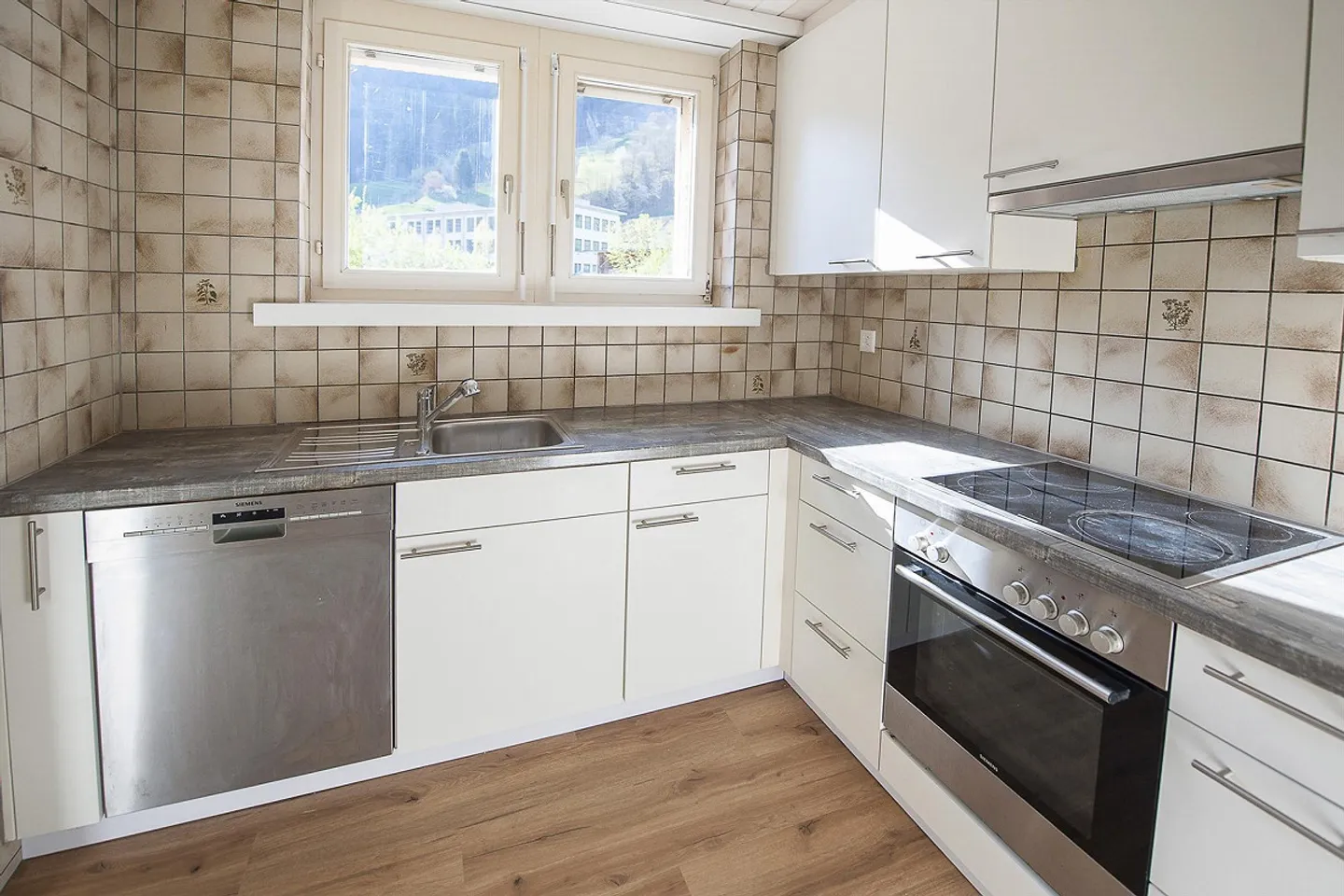 4 1/2 Zimmer Wohnung an ruhiger zentraler Lage - Foto 6 von 18