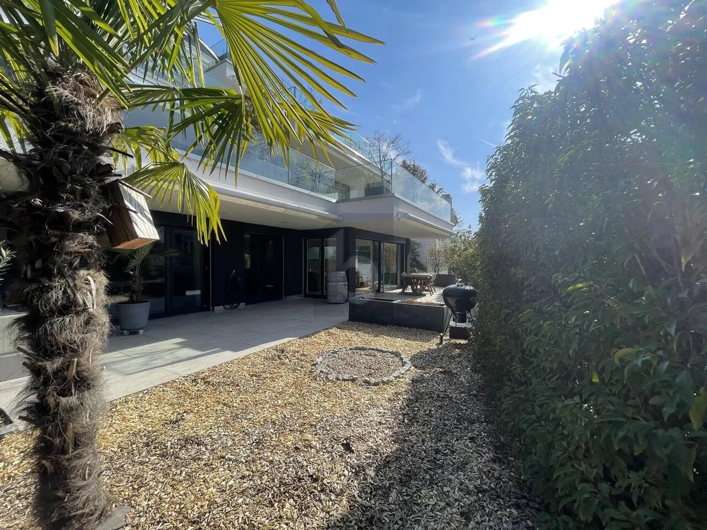 EXCLUSIVE, QUIET AND WITH A LARGE TERRACE - Photo 1 of 6