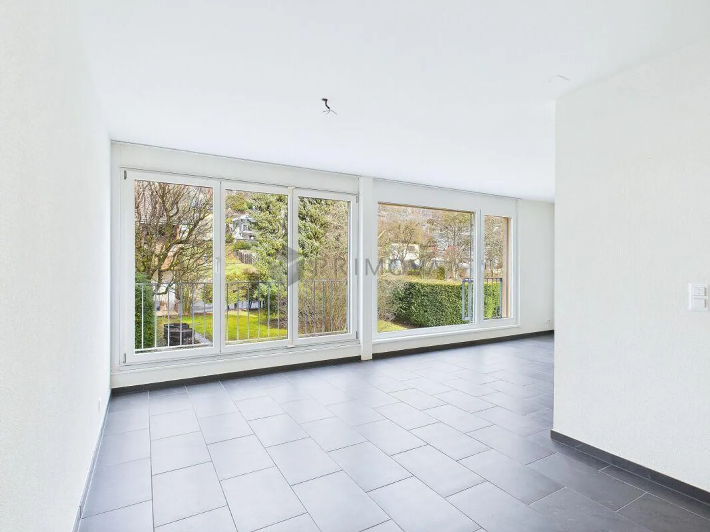 Modern 2.5 room apartment with generous loft character - Photo 3 of 7