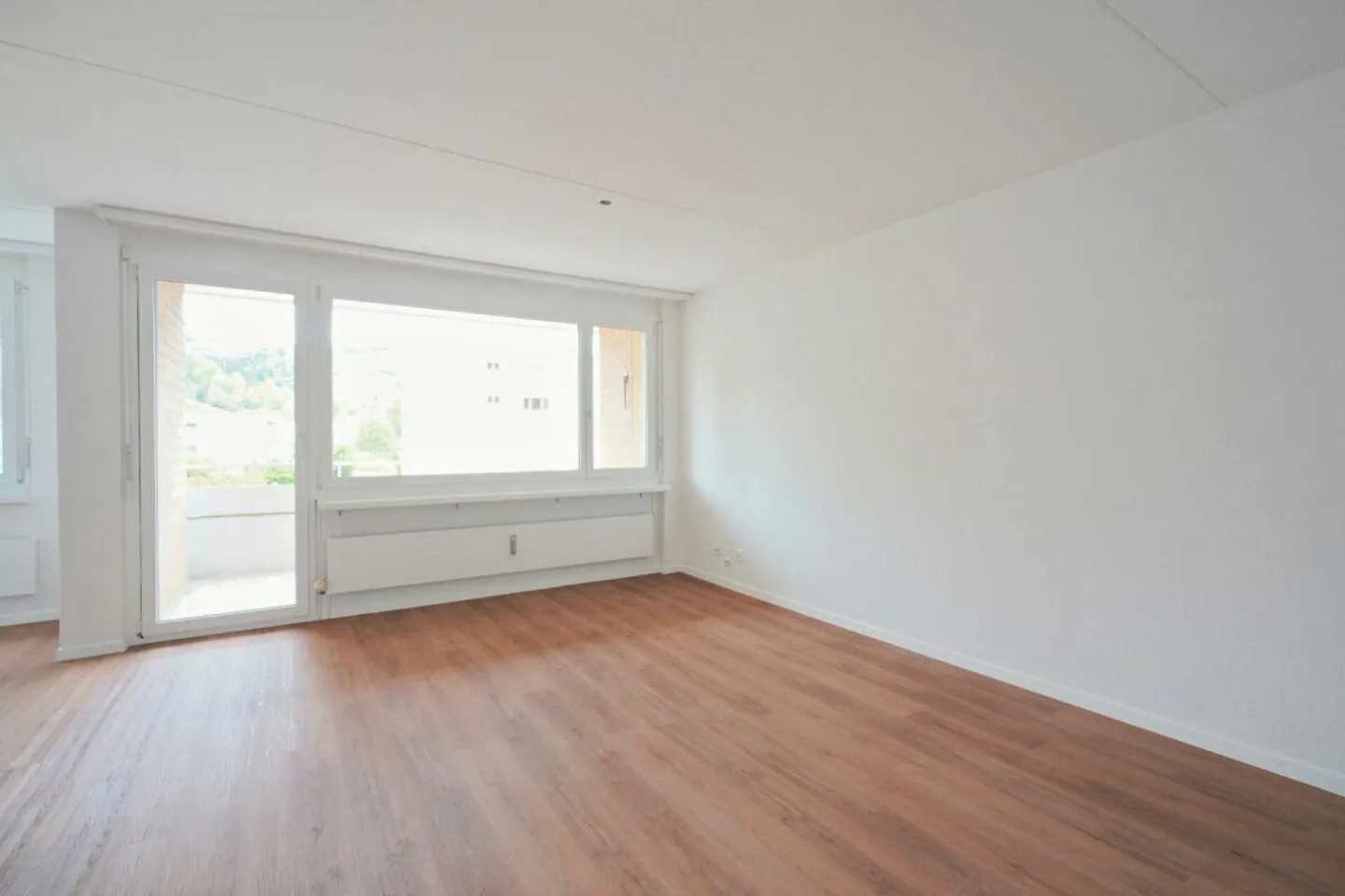 Appartement 3.5 pièces entièrement rénové à Wattwil - Photo 4 sur 11