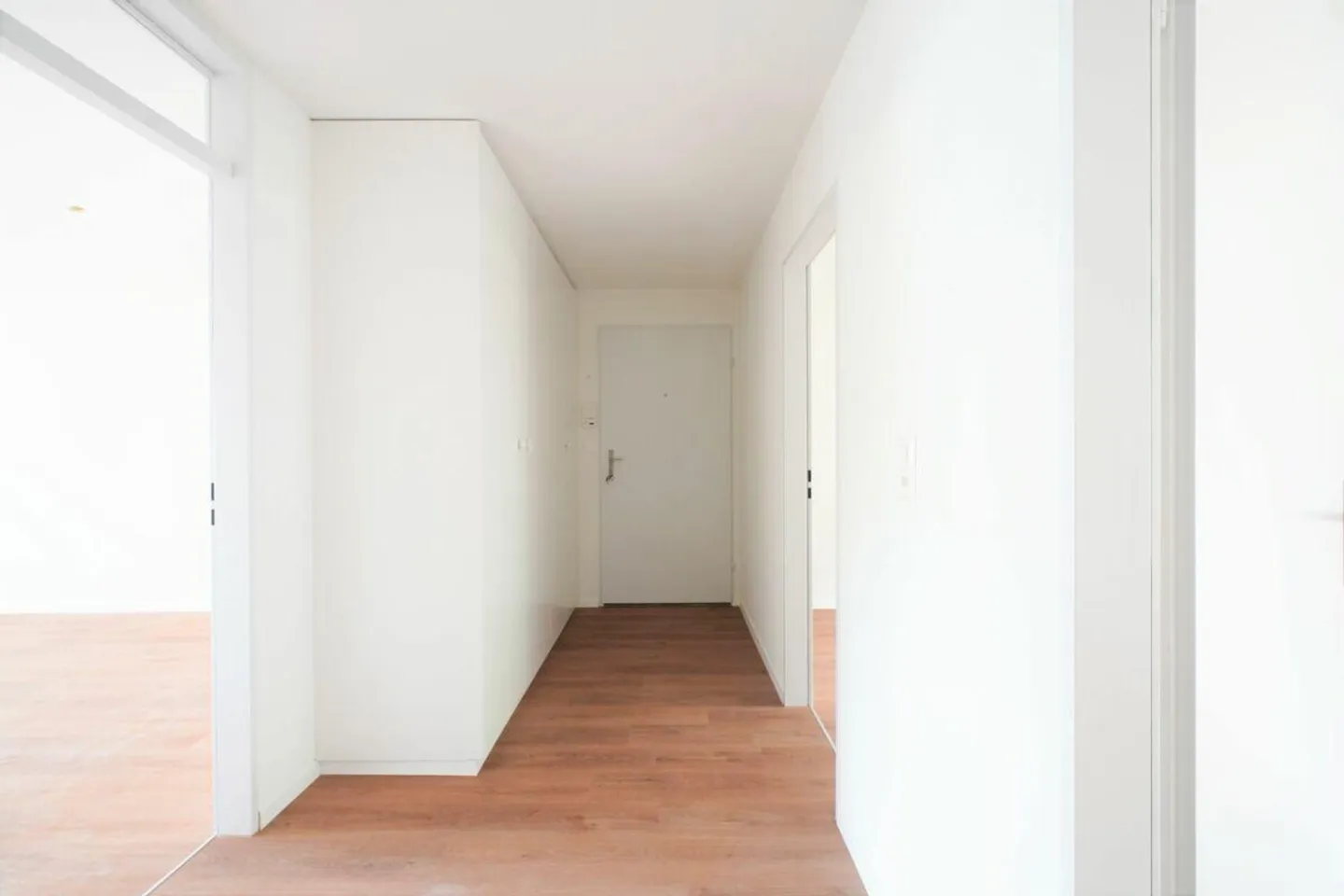 Appartement 3.5 pièces entièrement rénové à Wattwil - Photo 7 sur 11