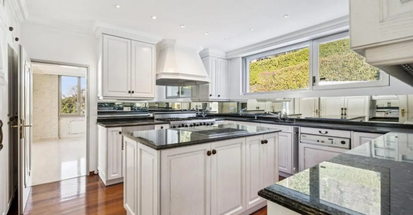 Proprietà Unica con vista panoramica, esclusiva di Sotheby's! - Foto 8 di 13