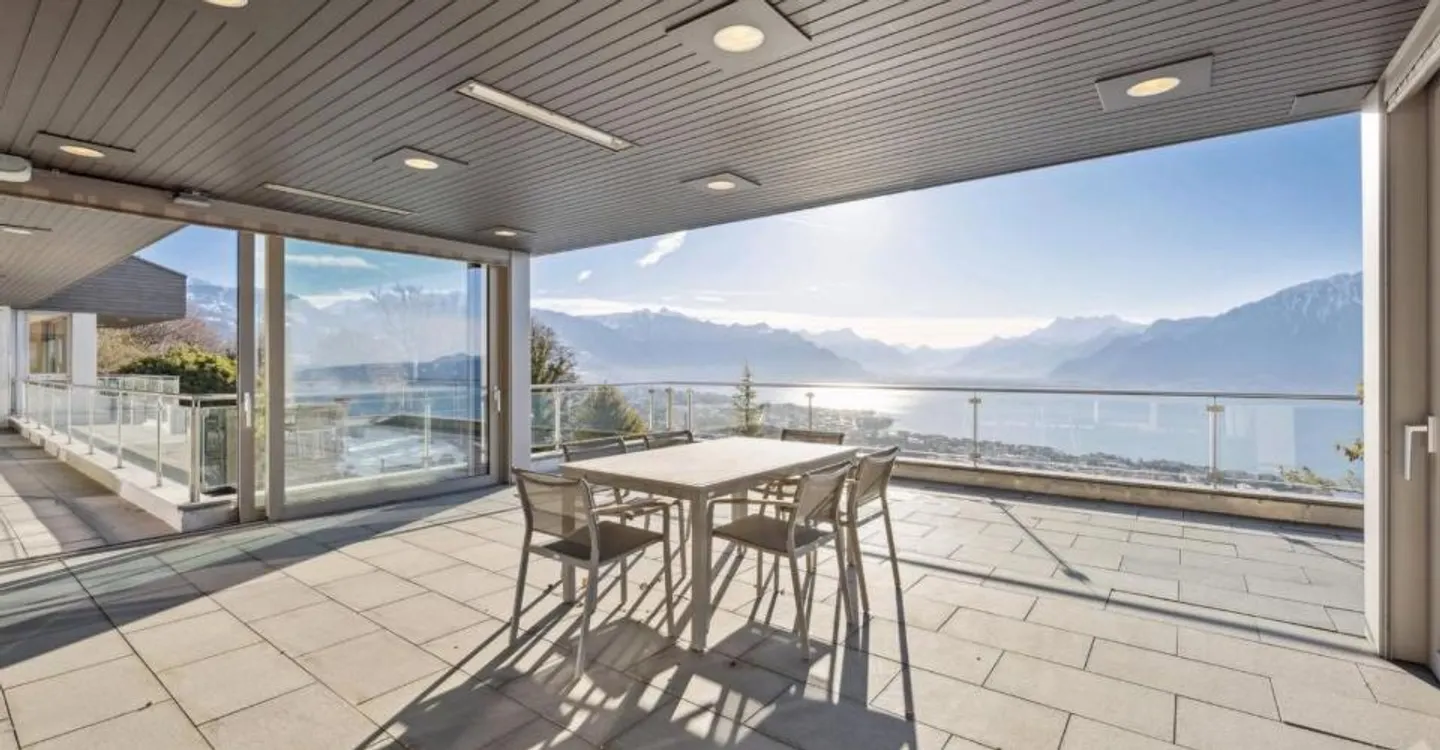 Proprietà Unica con vista panoramica, esclusiva di Sotheby's! - Foto 9 di 13