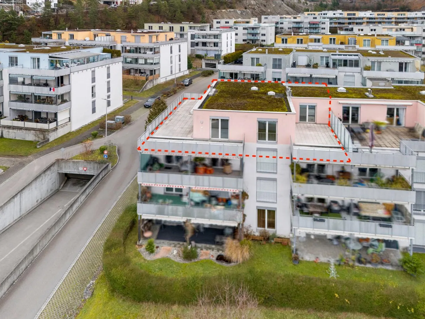 BAIGNÉ DE LUMIÈRE ET CHARMANT, AVEC VUE PANORAMIQUE - Photo 1 sur 13