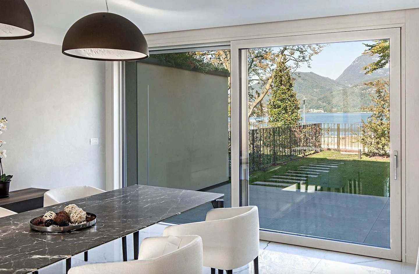 NUOVA CASA DI 6.5 LOCALI SUL LAGO | FULLY FURNISHED 6.5-ROOM HOUSE ... - Foto 5 di 10
