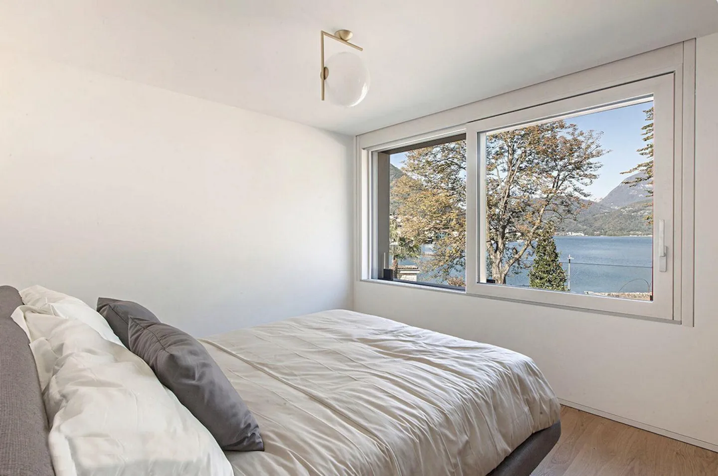 NUOVA CASA DI 6.5 LOCALI SUL LAGO | FULLY FURNISHED 6.5-ROOM HOUSE ... - Foto 8 di 10