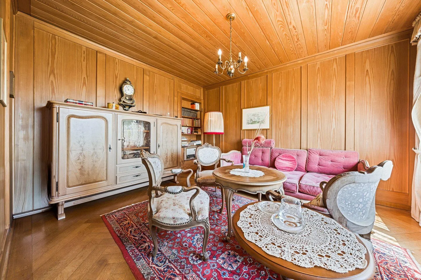 AgentSelly - Charming Single-Family Home in a Quiet Location - Photo 3 of 11