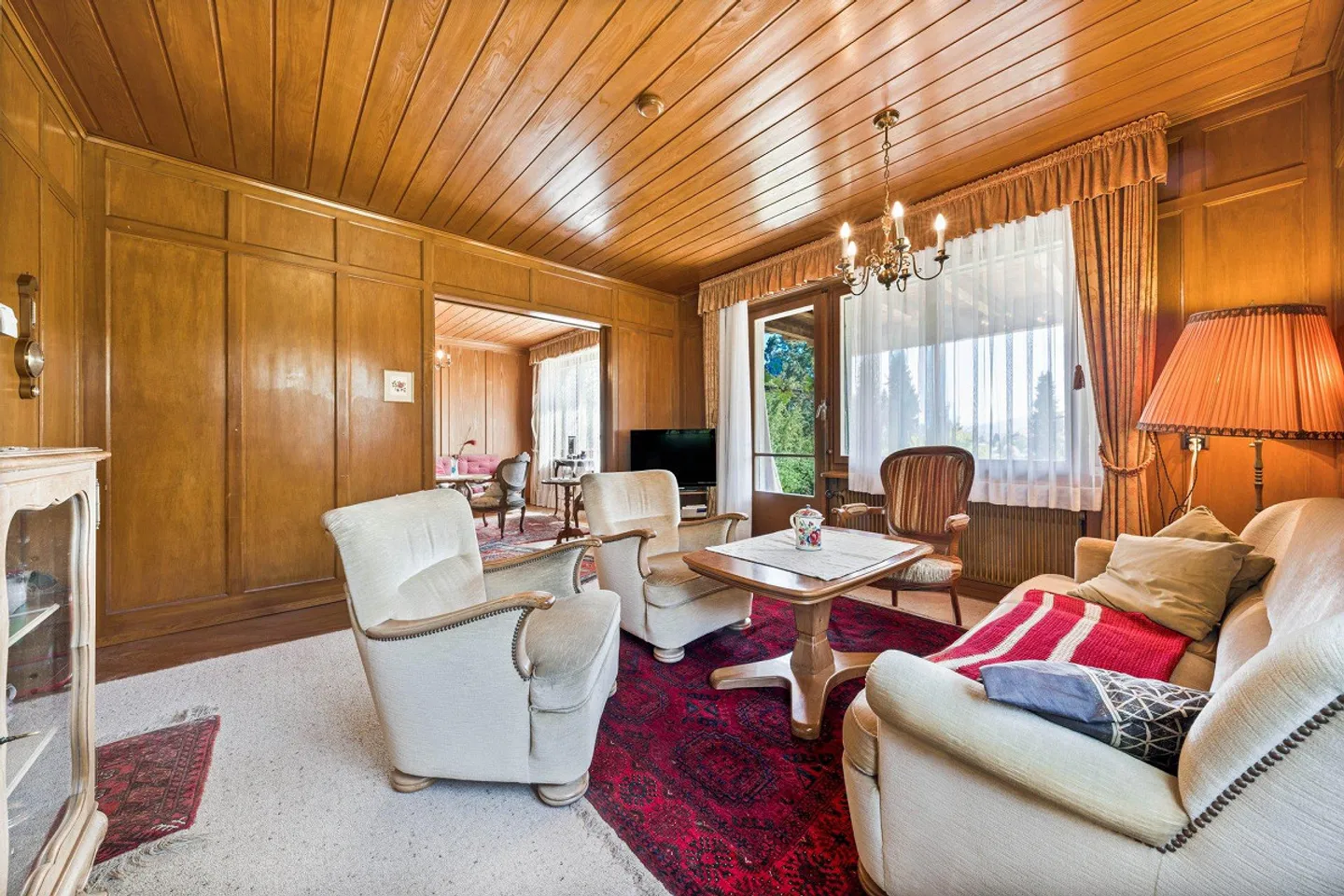 AgentSelly - Charming Single-Family Home in a Quiet Location - Photo 4 of 11