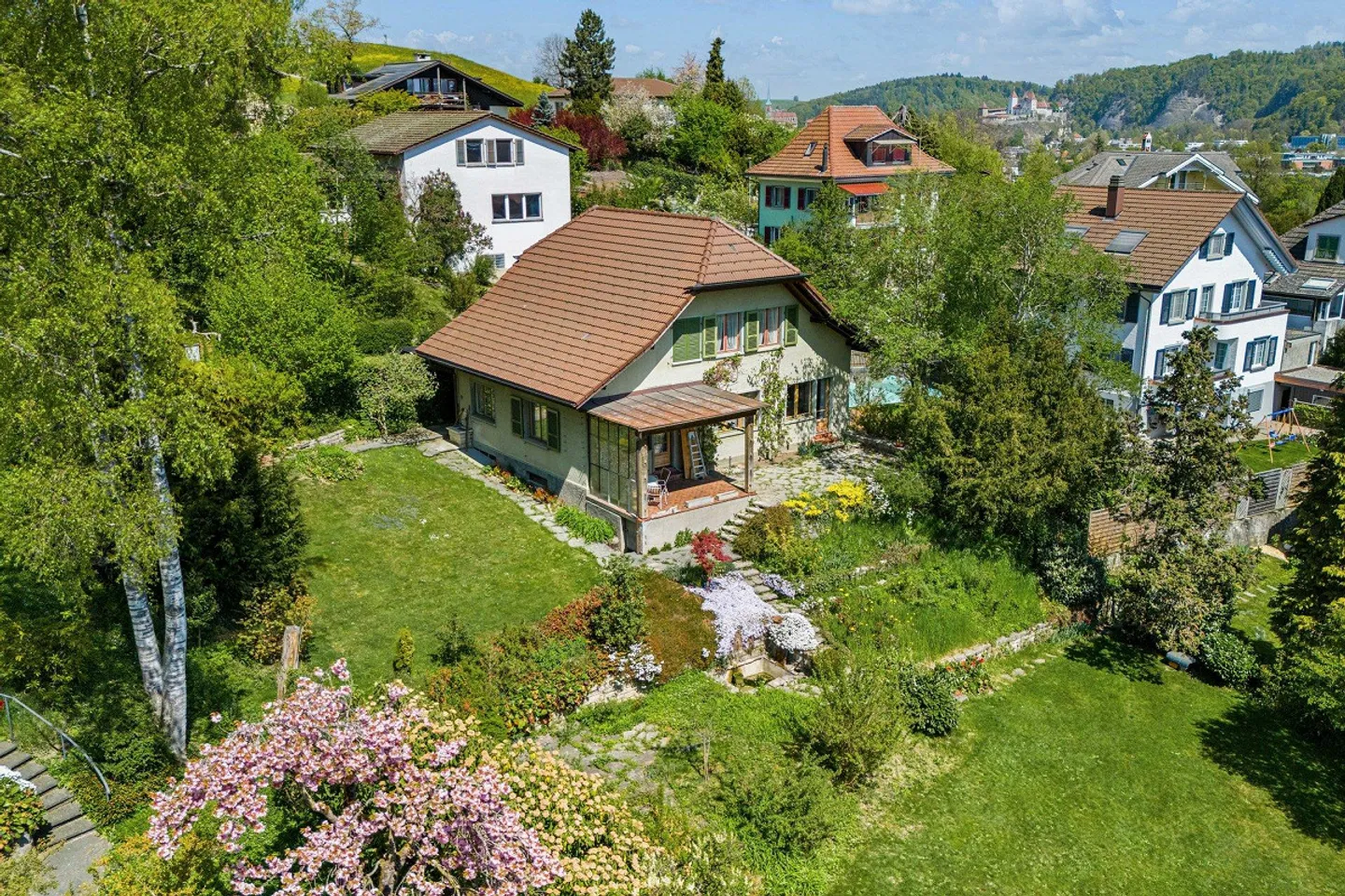 AgentSelly - Charming Single-Family Home in a Quiet Location - Photo 1 of 11