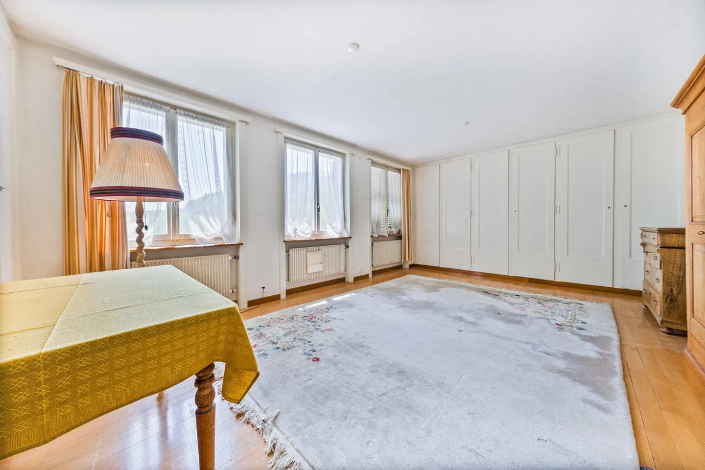 AgentSelly - Charming Single-Family Home in a Quiet Location - Photo 8 of 11