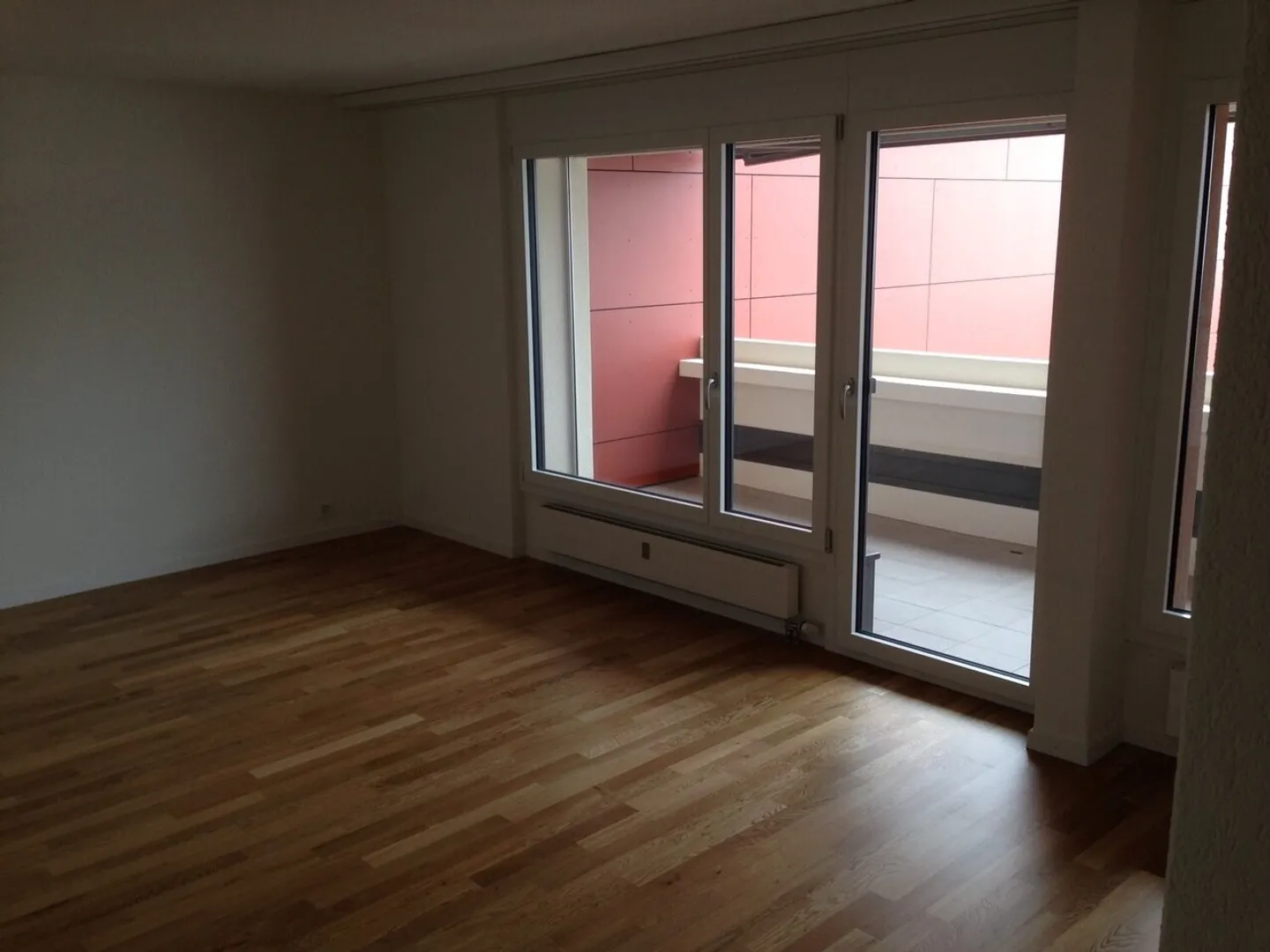 Appartement moderne et central de 1 pièce - Photo 3 sur 7