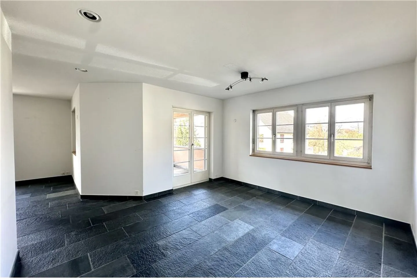 Maison multigénérationnelle dans un emplacement attrayant - Photo 32 sur 52