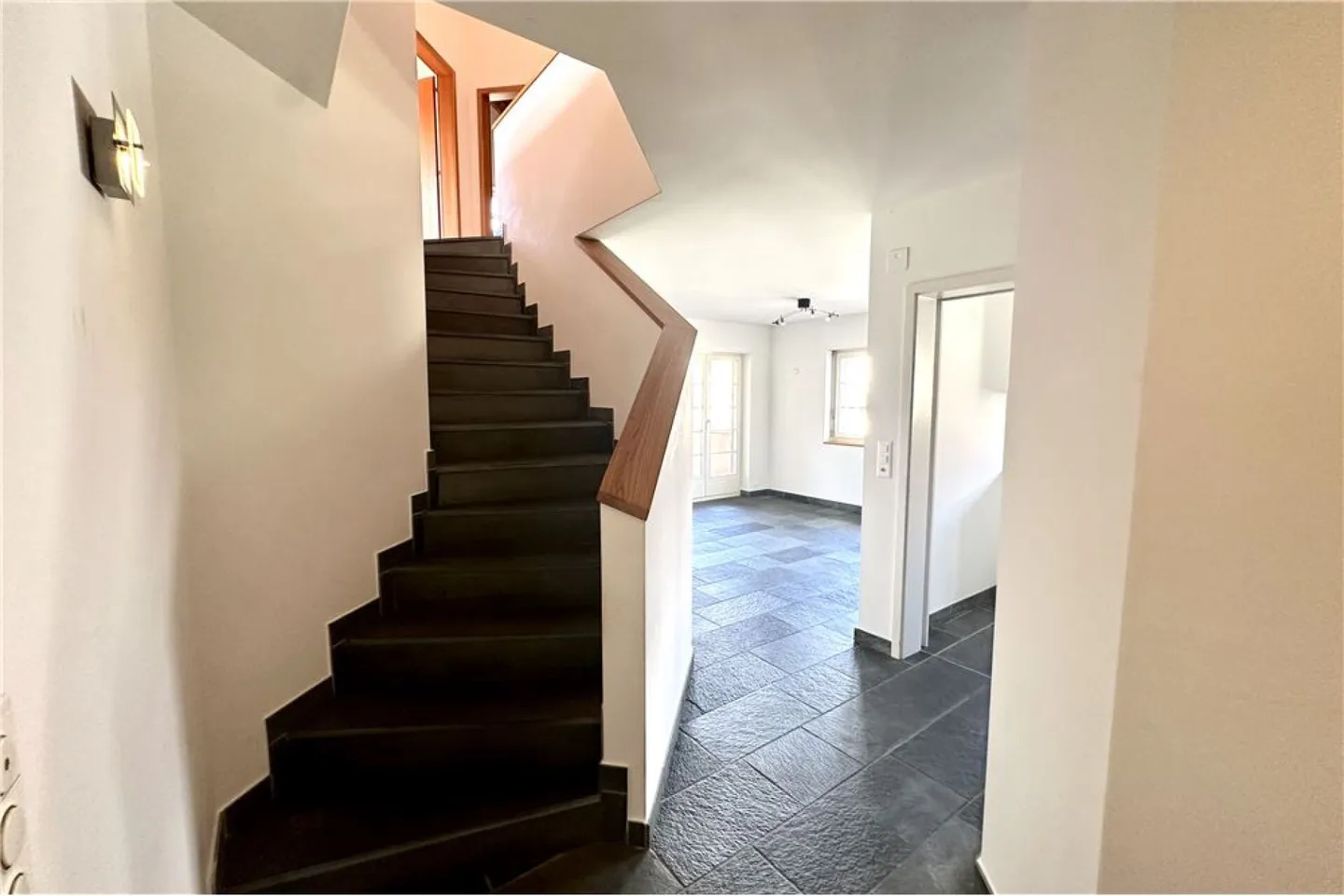 Maison multigénérationnelle dans un emplacement attrayant - Photo 43 sur 52