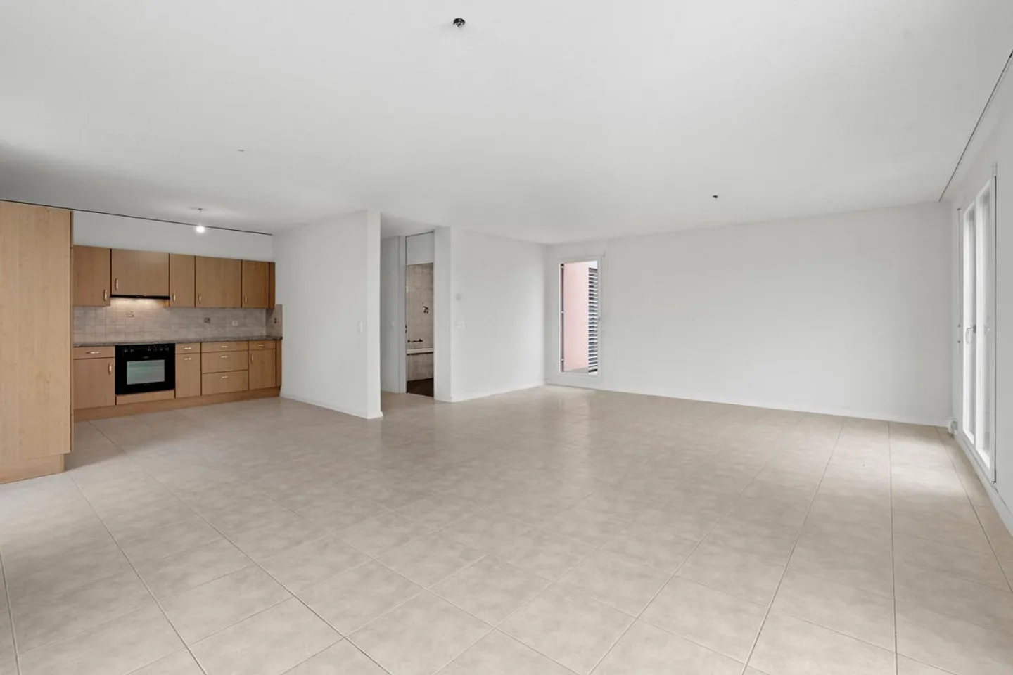 BAIGNÉ DE LUMIÈRE ET CHARMANT, AVEC VUE PANORAMIQUE - Photo 8 sur 13