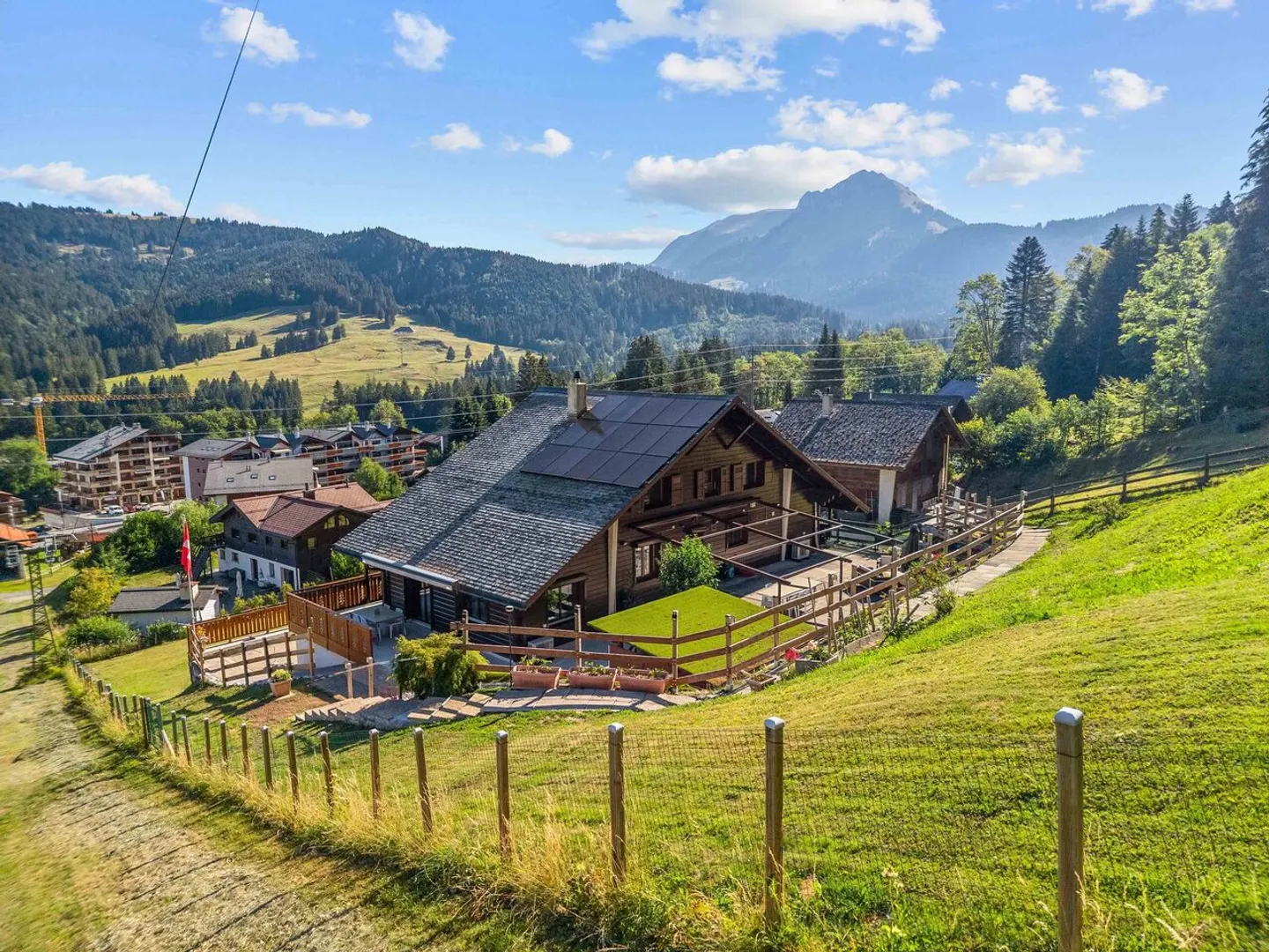 Stunning 8.5-room chalet in Paccots - Photo 28 of 33