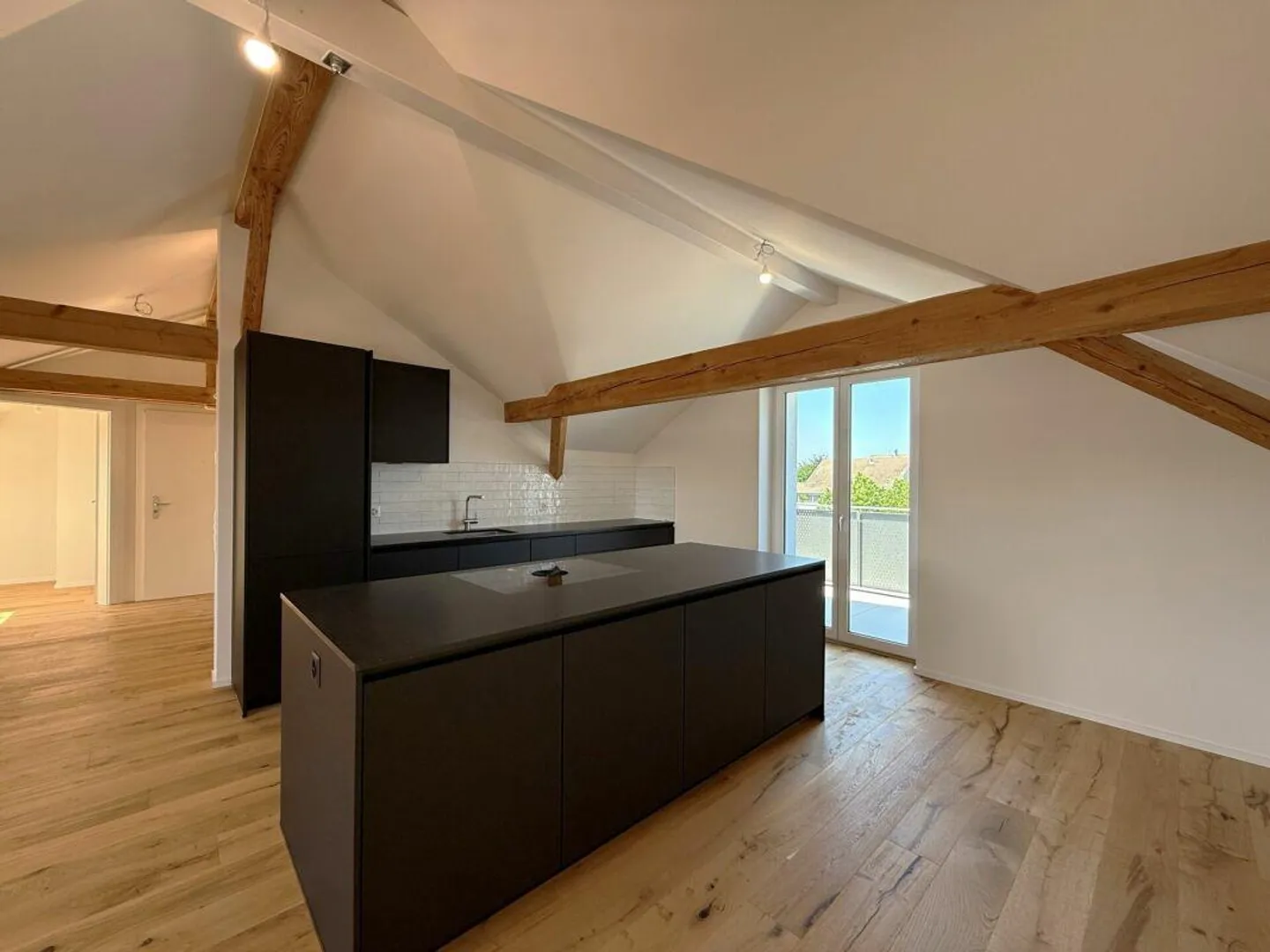 Completely renovated 3.5-room penthouses in the heart of Romanshorn - Photo 4 of 7