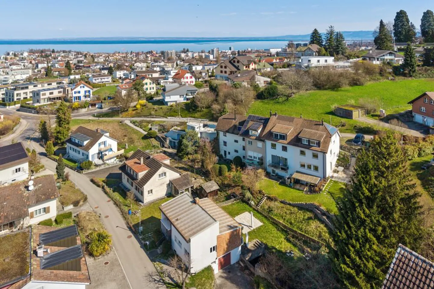 Casa residenziale affascinante con bel giardino - Foto 5 di 6