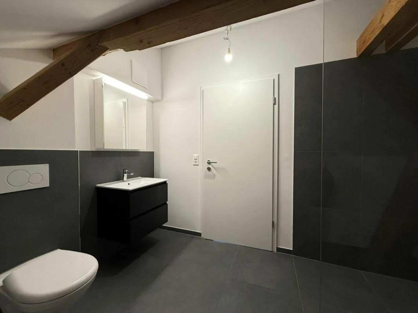 Completely renovated 3.5-room penthouses in the heart of Romanshorn - Photo 5 of 7