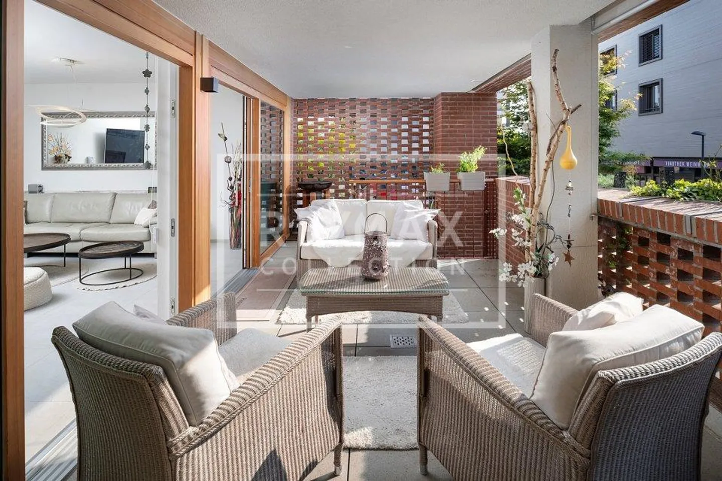 Appartement moderne de 2½ pièces dans l'ensemble urbain de Leuen dans une zone fiscale avantageuse - Photo 1 sur 13