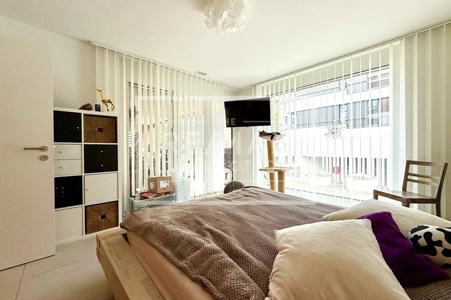 Appartement moderne de 2½ pièces dans l'ensemble urbain de Leuen dans une zone fiscale avantageuse - Photo 9 sur 13