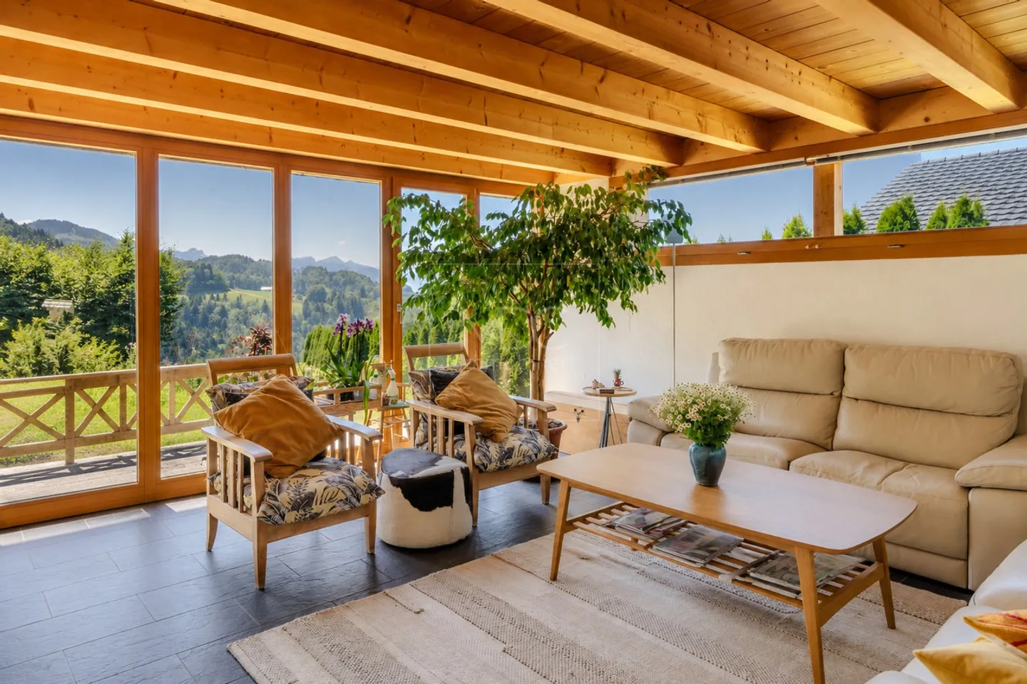 Schönes zeitgenössisches Chalet mit Panoramablick in Châtel-St-Denis - Foto 4 von 13