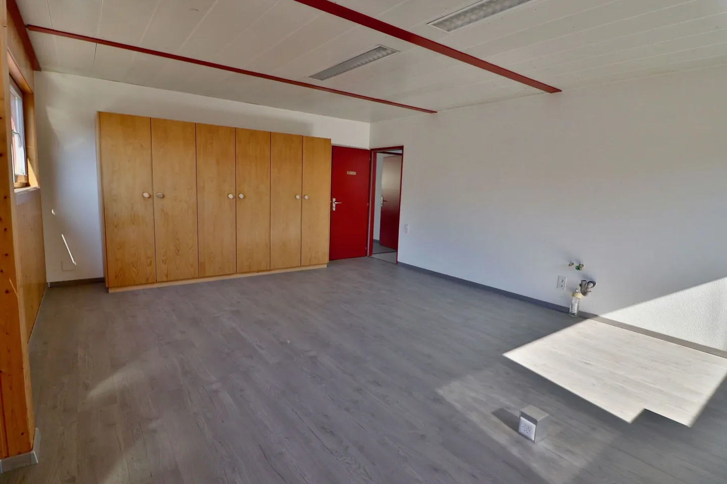 Riddes - Bureaux commerciaux 150 m2 au rez - Photo 10 sur 13
