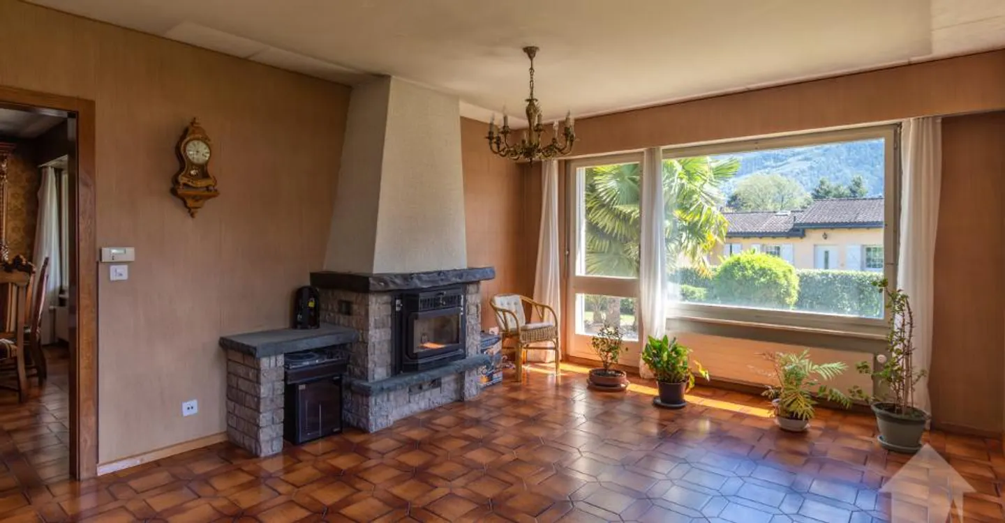 Incantevole villa di 6,5 locali con magnifico giardino, posizione ideale e tranquilla - Foto 10 di 13