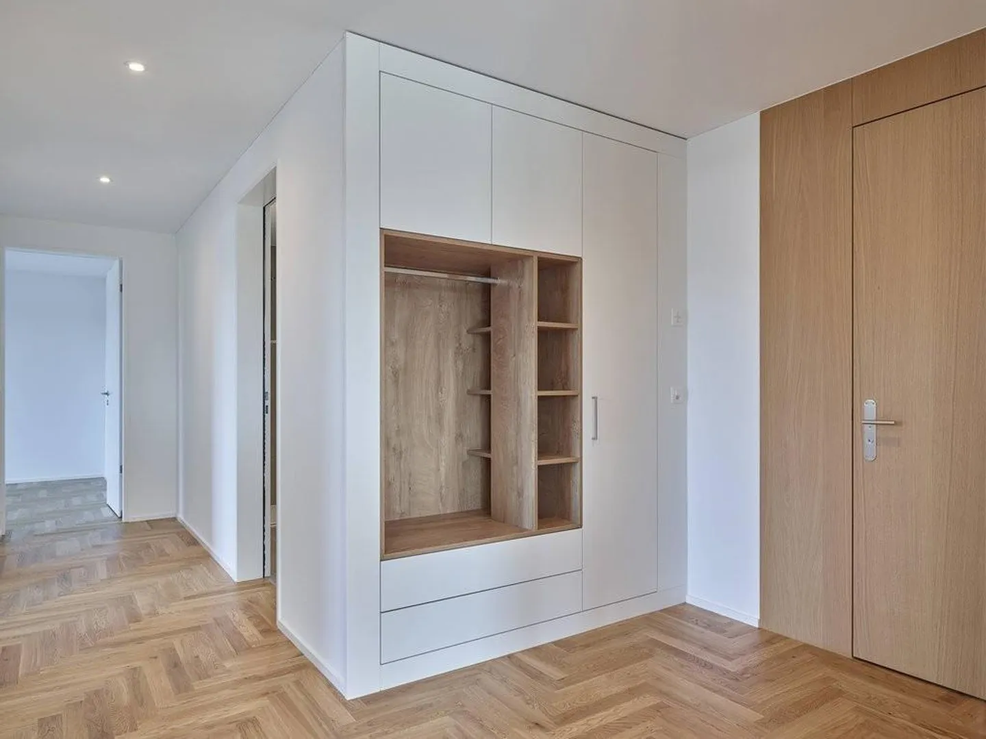 Moderne 5.5 Zimmerwohnung mit Mobilitätskonzept in Sempach Stadt - Foto 3 von 8