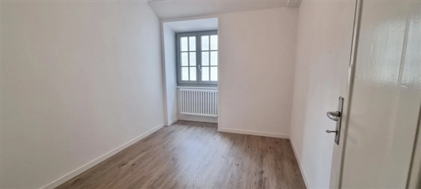 «ZU VERMIETEN IN ESTAVAYER-LE-LAC
Hervorragendes 4,5-Zimmer-Duplex» - Foto 7 von 13