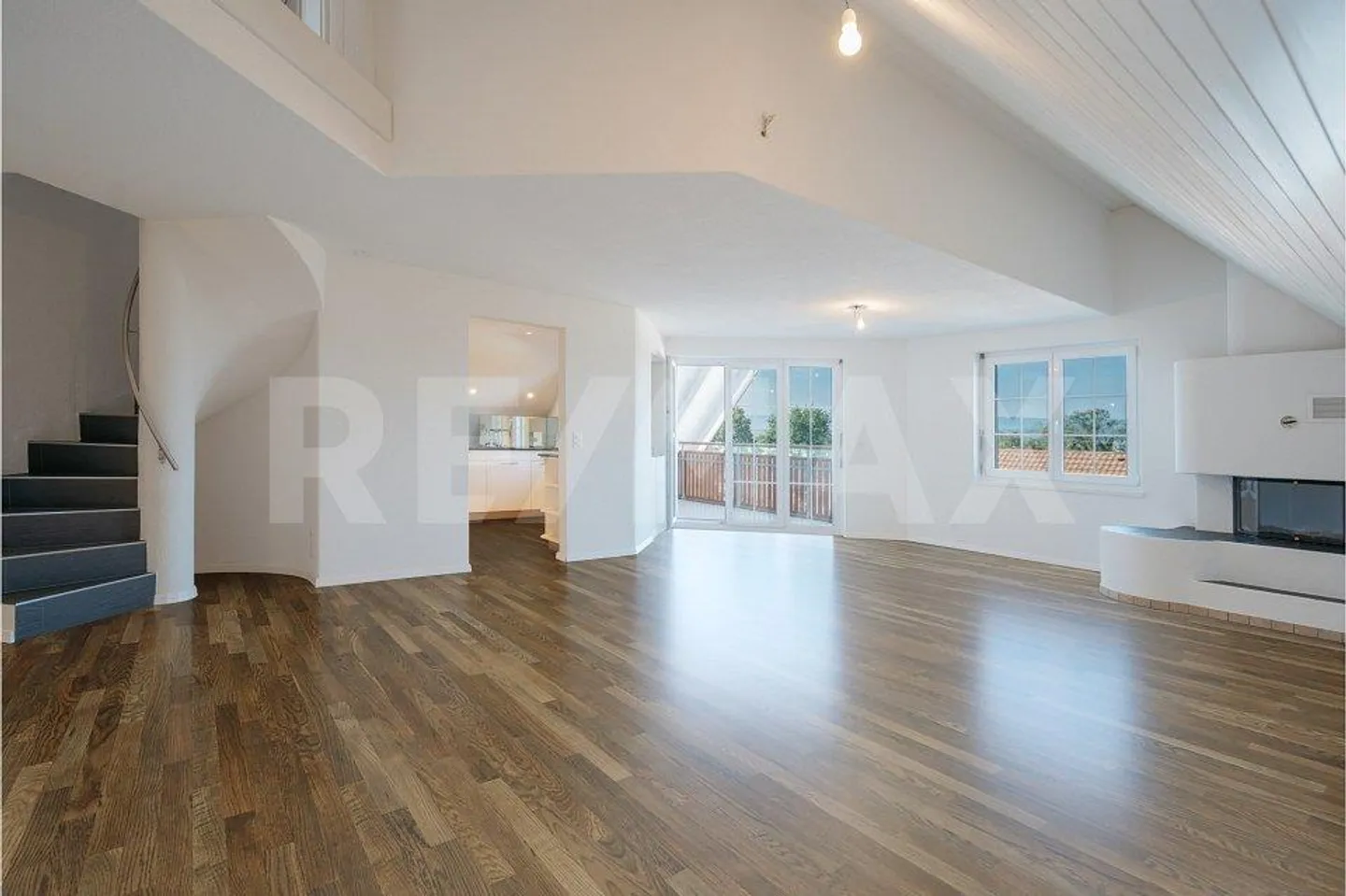 Charmante Duplexwohnung in Unterlunkhofen - Foto 2 von 13