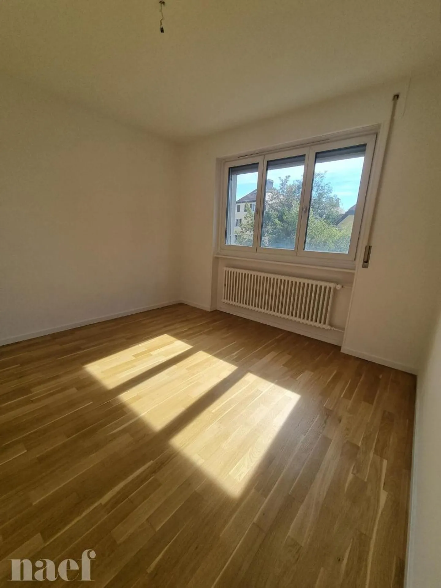 4 Zimmer kürzlich renoviert in der Nähe des Zentrums mit Balkon - Foto 5 von 13